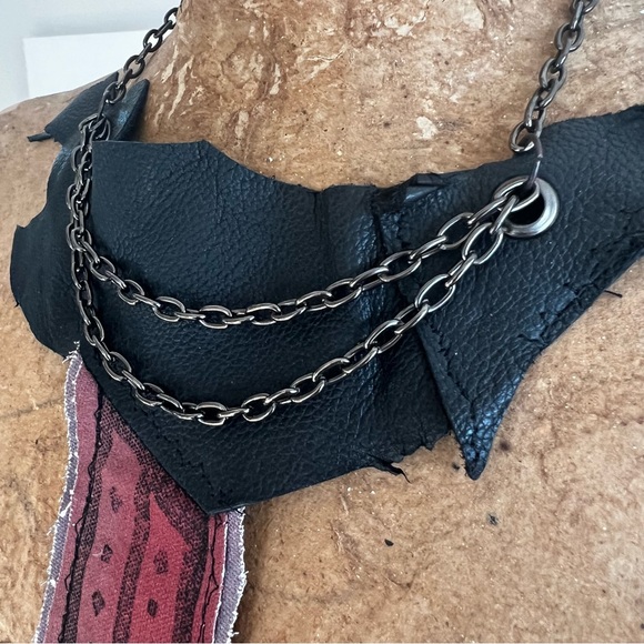 Statement textile necklace hand printed, leather OOAK festival wear - Picture 5 of 5